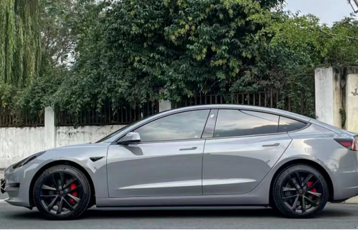 特斯拉Model 3