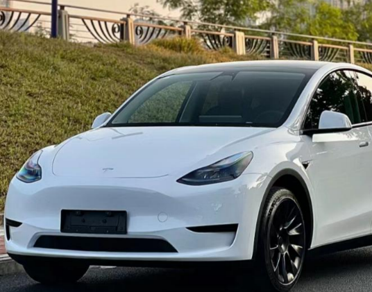 特斯拉Model Y
