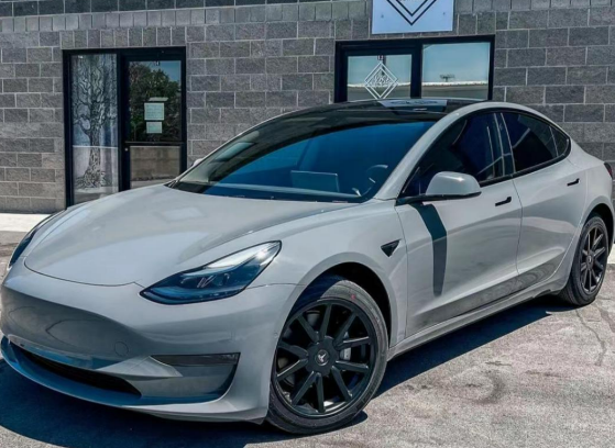 特斯拉Model 3